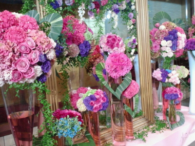 ユミカツラ 2014 グランド コレクション会場に飾られた艶やかな花々