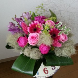 パリスタイルのアレンジメント－Flower Drops コースⅠ、6月のテーマ－東京・自由が丘のフラワーアレンジメント教室｜フラワードロップス