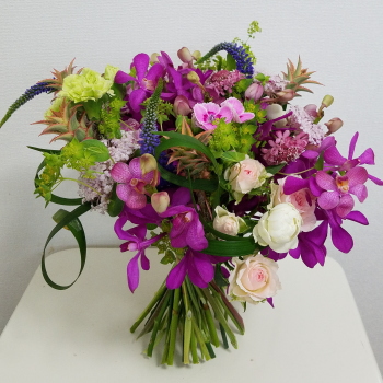 紫色のランを使った花束,NFDコース,1級,東京・自由が丘のフラワーアレンジメント教室,フラワードロップス